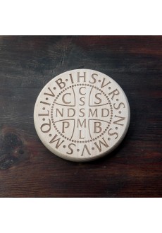 Medal św. Benedykta (IHS, średnica: ok. 15 cm, drewno bukowe)